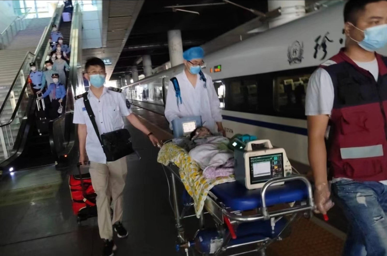 察隅县高铁转运公司